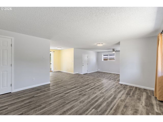 1153 2ND Ave, Vernonia, OR 97064