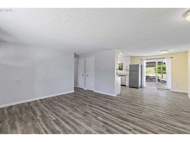 1153 2ND Ave, Vernonia, OR 97064