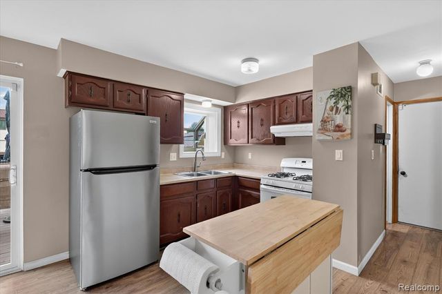 20110 Red Cedar Drive, Brownstown, MI 48183