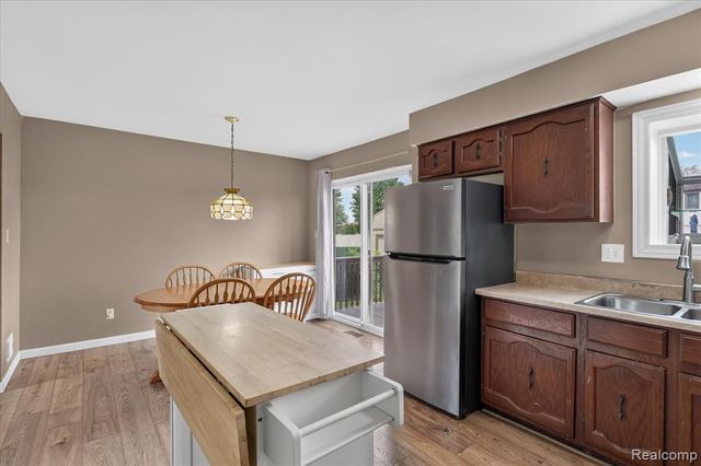 20110 Red Cedar Drive, Brownstown, MI 48183