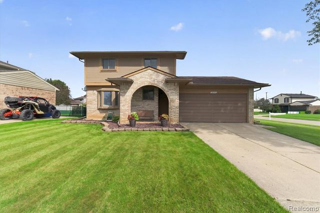 20110 Red Cedar Drive, Brownstown, MI 48183