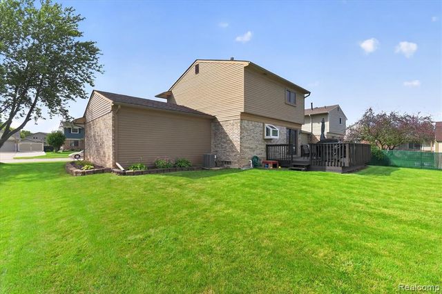 20110 Red Cedar Drive, Brownstown, MI 48183