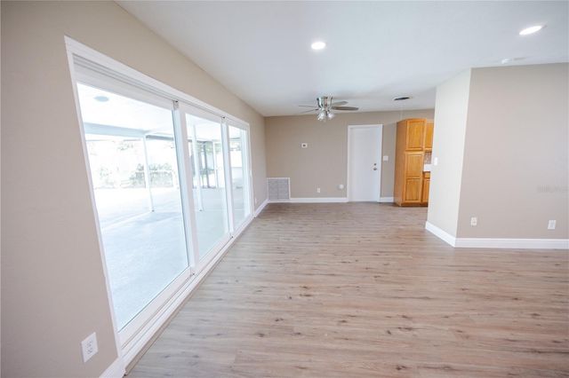 9372 1ST STREET N, St Petersburg, FL 33702