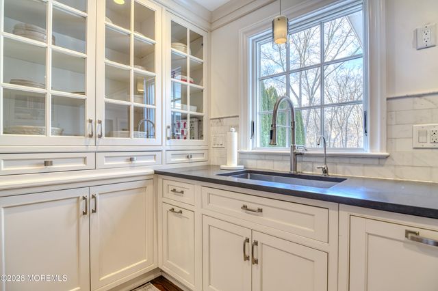 116 Stavola Road, Middletown, NJ 07748