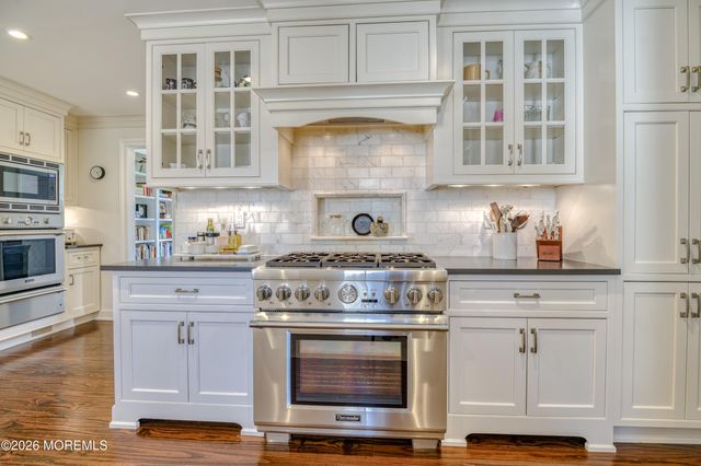 116 Stavola Road, Middletown, NJ 07748