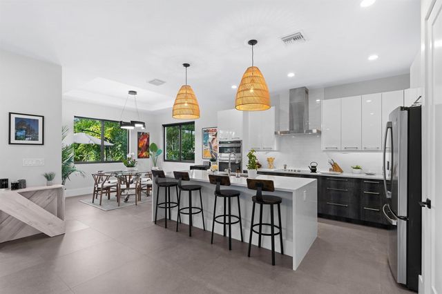 238 SE 4TH Avenue, Delray Beach, FL 33483