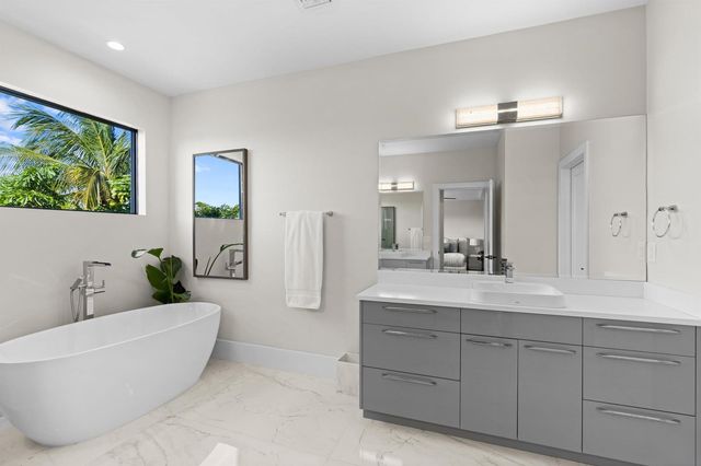 238 SE 4TH Avenue, Delray Beach, FL 33483