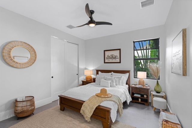 238 SE 4TH Avenue, Delray Beach, FL 33483