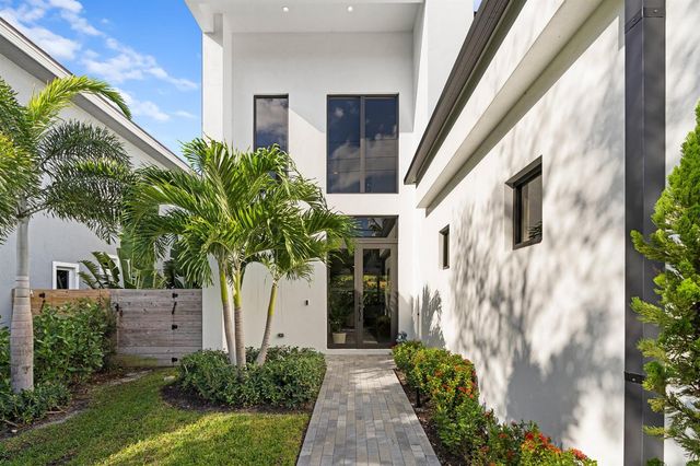 238 SE 4TH Avenue, Delray Beach, FL 33483