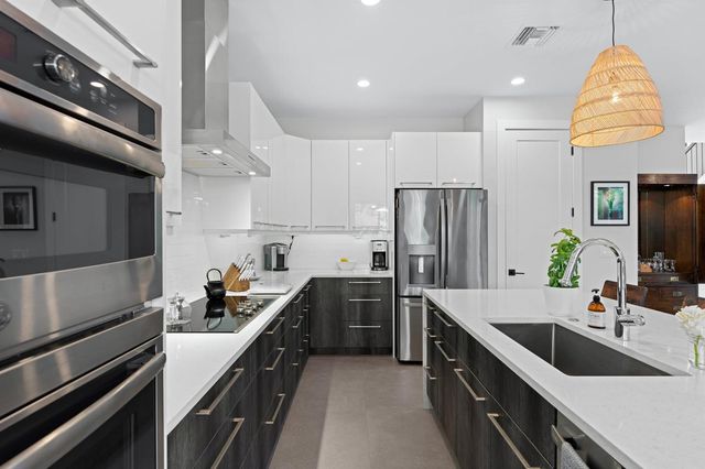 238 SE 4TH Avenue, Delray Beach, FL 33483