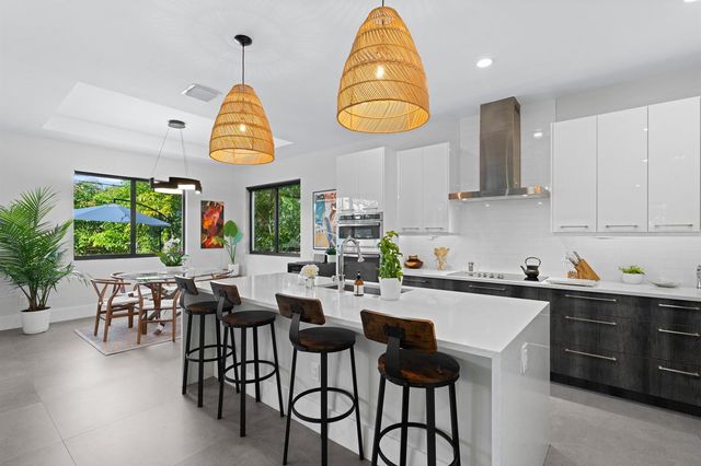 238 SE 4TH Avenue, Delray Beach, FL 33483