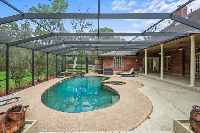 4200 County Road 502e, Sweeny, TX 77480