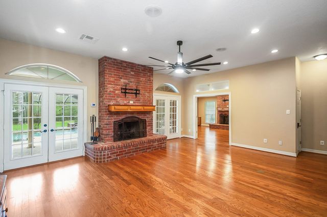 4200 County Road 502e, Sweeny, TX 77480