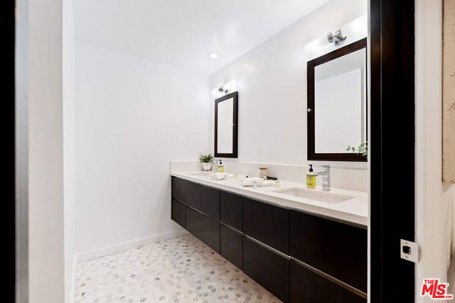 3235 Steven Drive, Encino, CA 91436