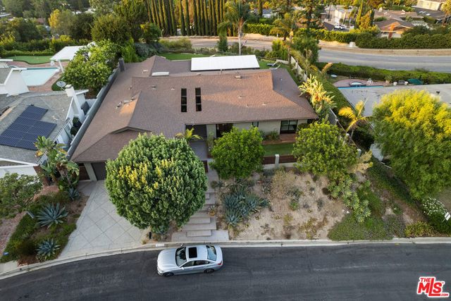 3235 Steven Drive, Encino, CA 91436