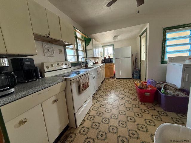 202 5TH ST, Chugwater, WY 82210