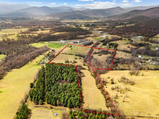 57 SCHOOL HOUSE RD, Washington, VA 22747