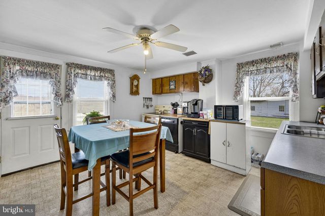 57 SCHOOL HOUSE RD, Washington, VA 22747