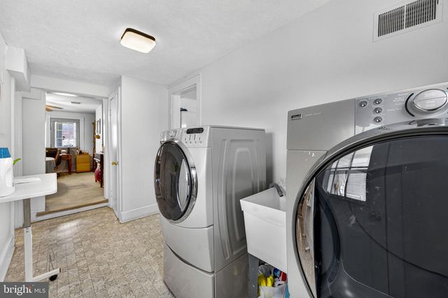 57 SCHOOL HOUSE RD, Washington, VA 22747