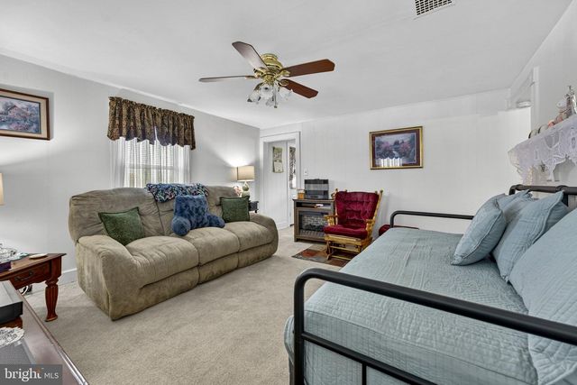 57 SCHOOL HOUSE RD, Washington, VA 22747