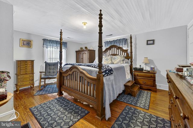 57 SCHOOL HOUSE RD, Washington, VA 22747