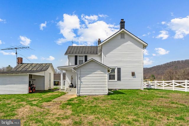 57 SCHOOL HOUSE RD, Washington, VA 22747