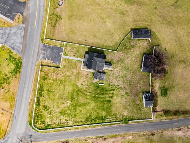 57 SCHOOL HOUSE RD, Washington, VA 22747