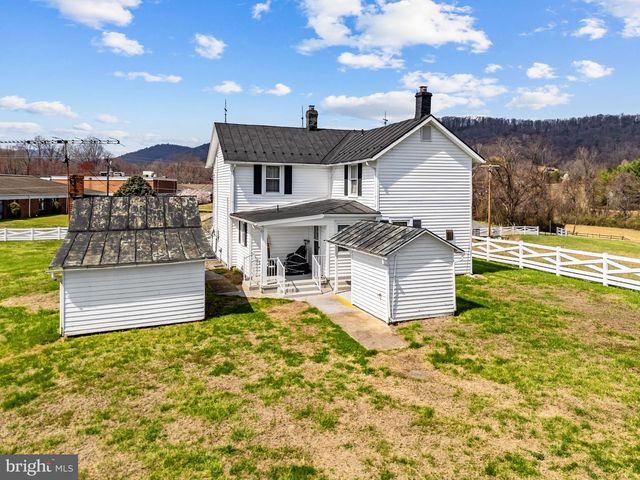 57 SCHOOL HOUSE RD, Washington, VA 22747