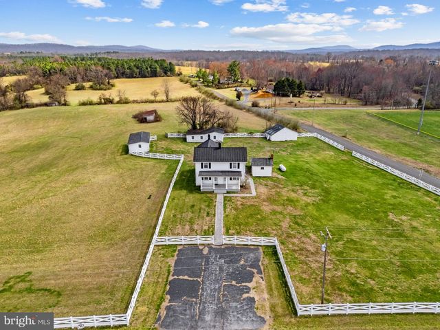 57 SCHOOL HOUSE RD, Washington, VA 22747