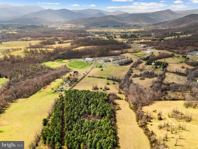 57 SCHOOL HOUSE RD, Washington, VA 22747