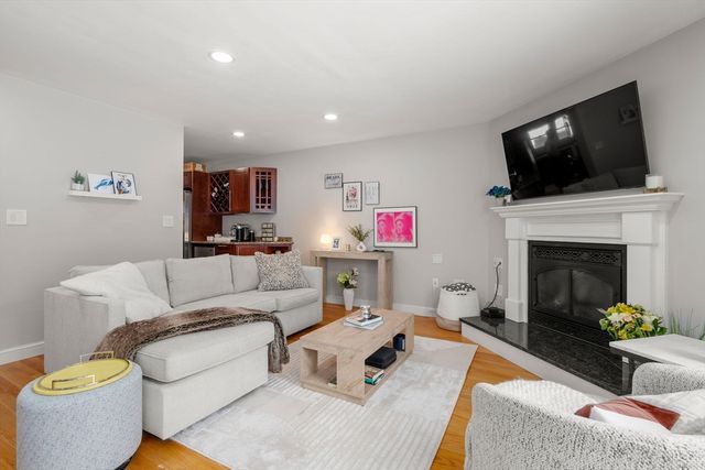 21 Oak Leaf Way 21, Peabody, MA 01960