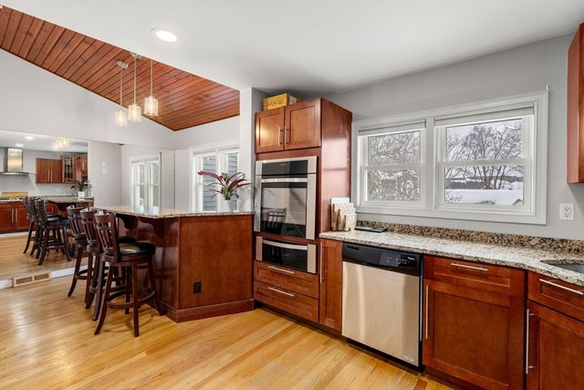 21 Oak Leaf Way 21, Peabody, MA 01960