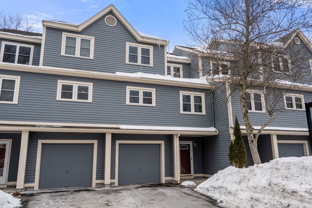 21 Oak Leaf Way 21, Peabody, MA 01960
