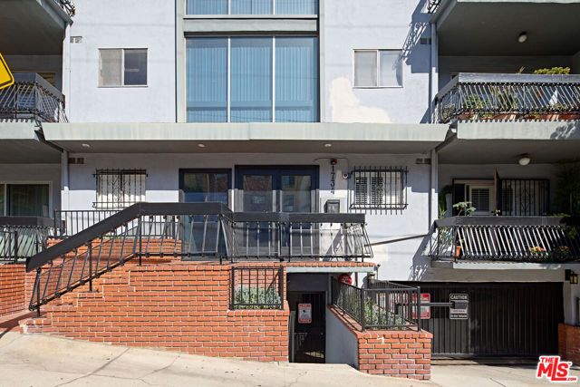 1734 N Fuller Avenue 201, Los Angeles, CA 90046