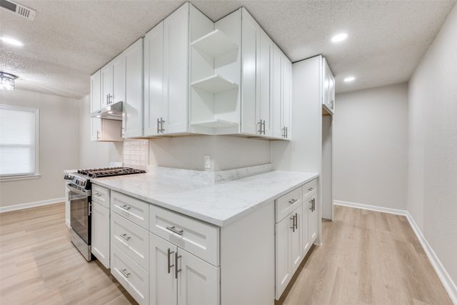 420 Arthur Drive, Hurst, TX 76053
