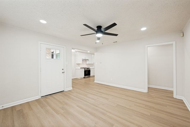 420 Arthur Drive, Hurst, TX 76053