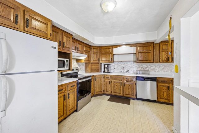 606 Chestnut Street, Janesville, WI 53548