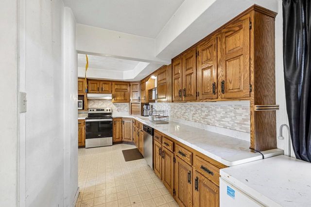 606 Chestnut Street, Janesville, WI 53548