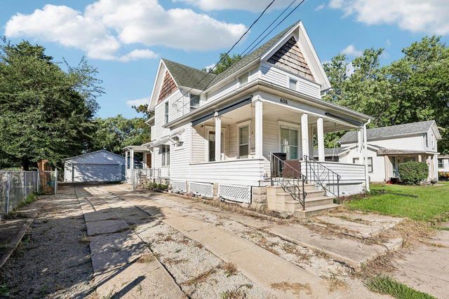 606 Chestnut Street, Janesville, WI 53548