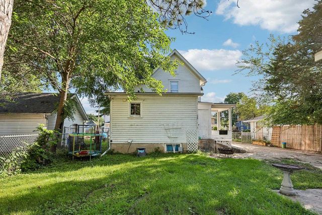 606 Chestnut Street, Janesville, WI 53548