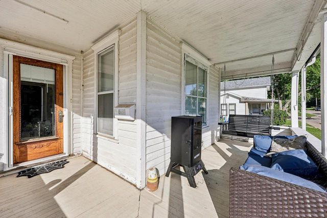 606 Chestnut Street, Janesville, WI 53548
