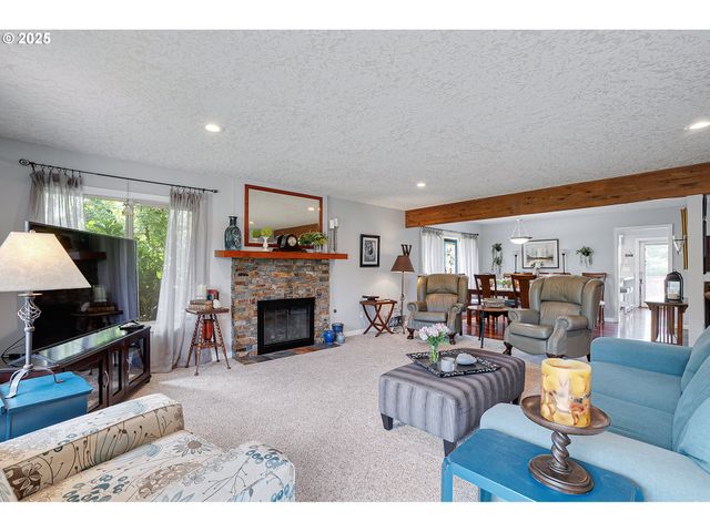 7995 Sw SACAJAWEA Way, Wilsonville, OR 97070