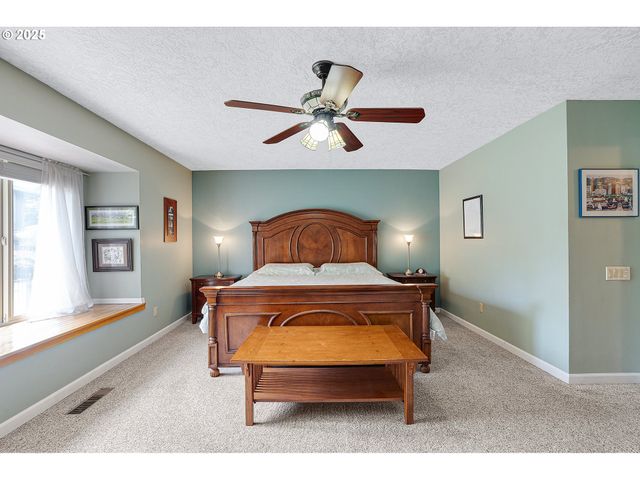 7995 Sw SACAJAWEA Way, Wilsonville, OR 97070