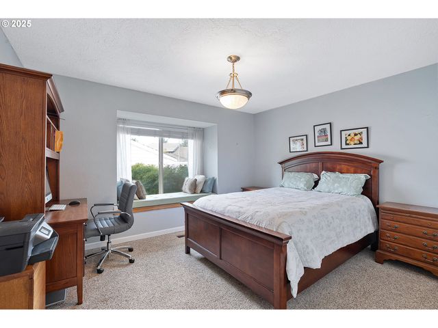 7995 Sw SACAJAWEA Way, Wilsonville, OR 97070