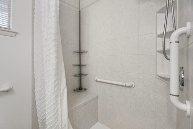 902 E X Street, Deer Park, TX 77536