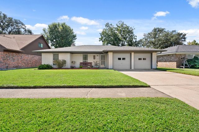 902 E X Street, Deer Park, TX 77536