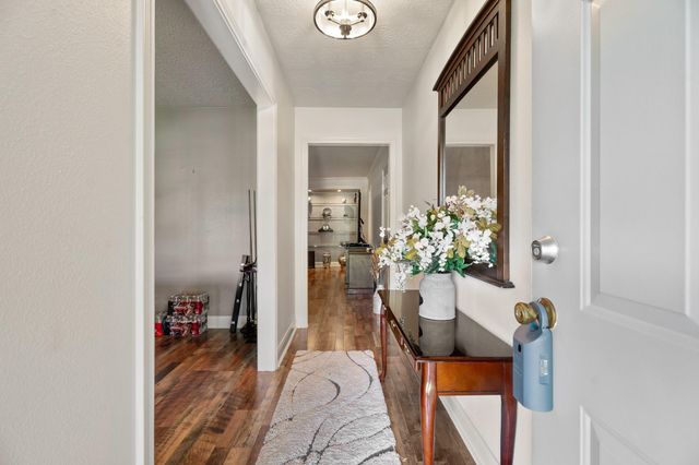 902 E X Street, Deer Park, TX 77536