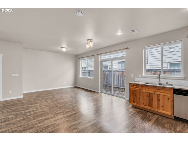 1322 Ne 82ND Dr, Vancouver, WA 98665