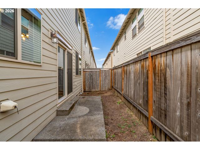 1322 Ne 82ND Dr, Vancouver, WA 98665