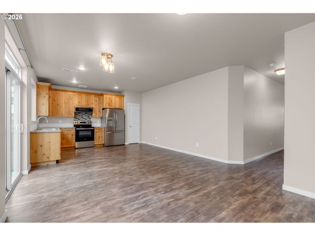 1322 Ne 82ND Dr, Vancouver, WA 98665